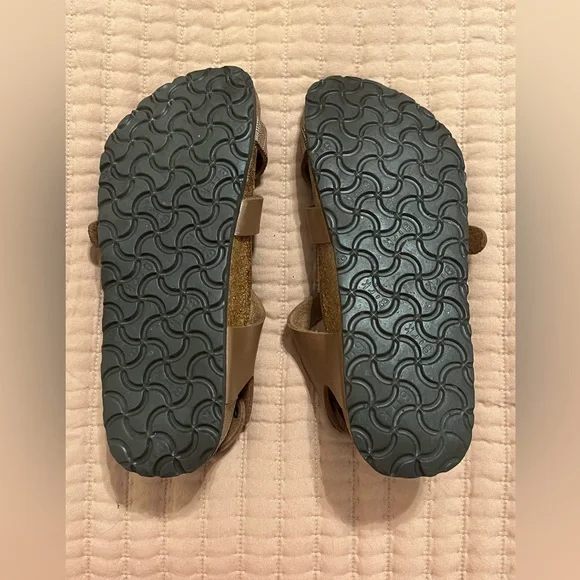 Birkenstock Birkis Lillie Brown Size 7- 
7 1/2 Plaid faux Leather Flat Sandals - Picture 5 of 5